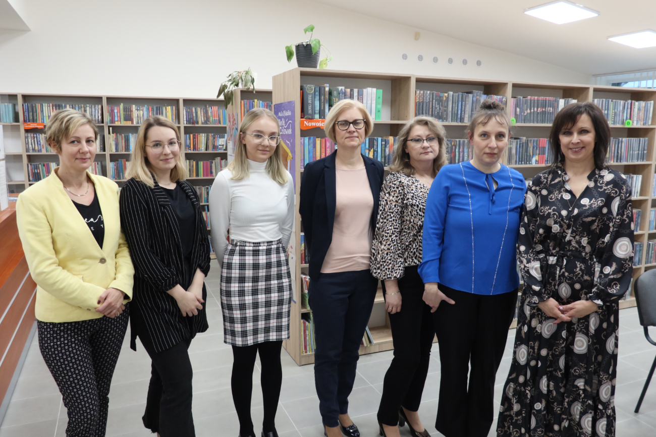 Biblioteka cztery razy większa. Jest pięknie