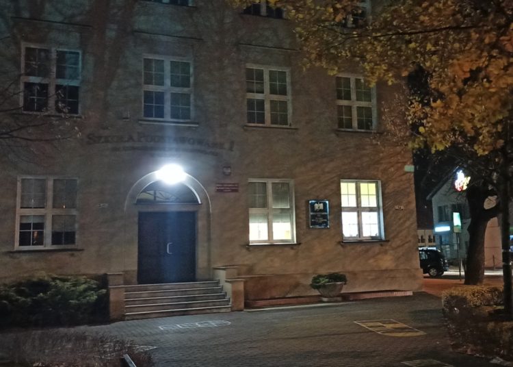 Cała szkoła przechodzi na zdalne