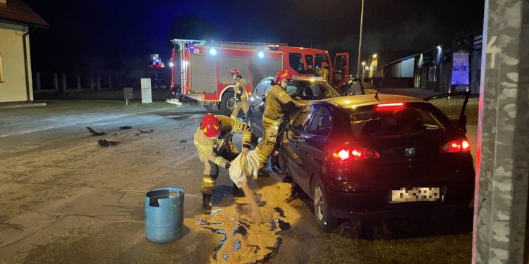 Wypadek w Słupcy. Zderzyły się dwa auta ZDJĘCIA