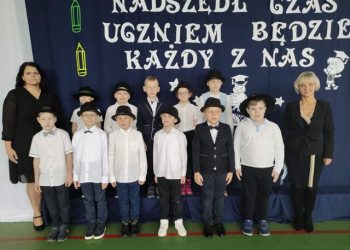 Ślubowały pierwszaki z Cienina Zabornrgo