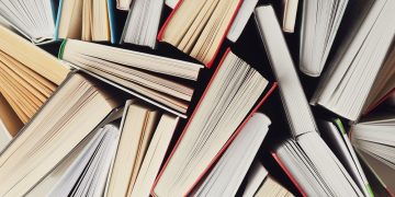 Co możesz zrobić z niepotrzebnymi książkami? Poznaj 3 najlepsze sposoby