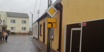 Kolejna zmiana organizacji ruchu wokół powidzkiego rynku