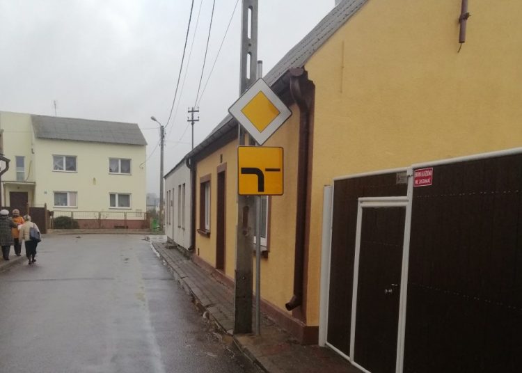 Kolejna zmiana organizacji ruchu wokół powidzkiego rynku