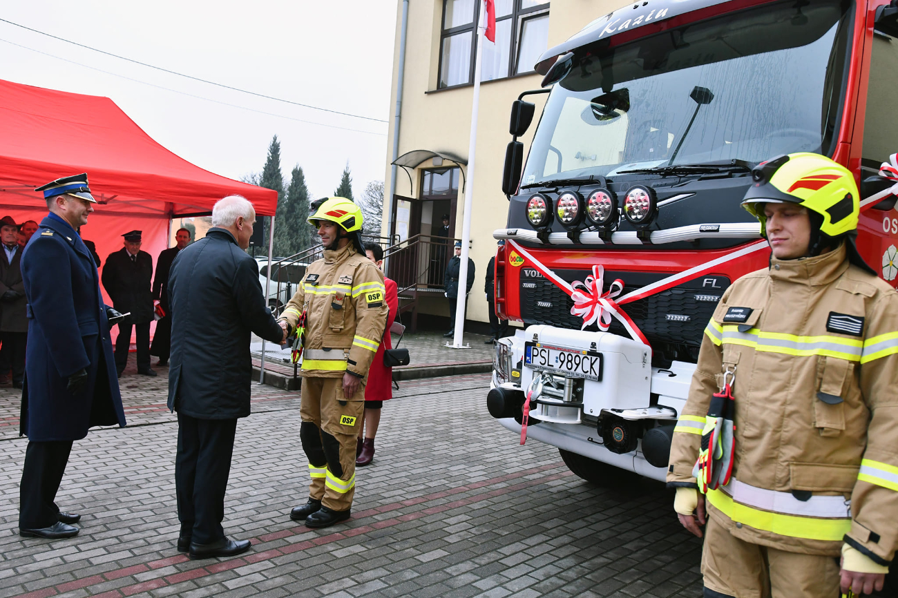 Uroczyste przekazanie wozu dla OSP w Zagórowie