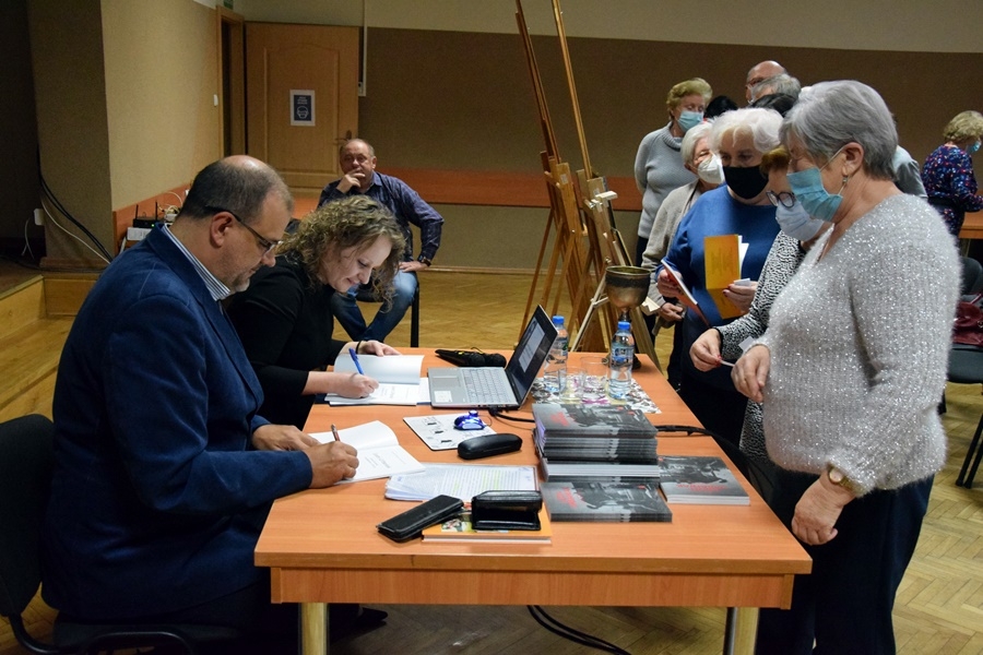 Wygłosili wykład o Leonie Urbaniaku