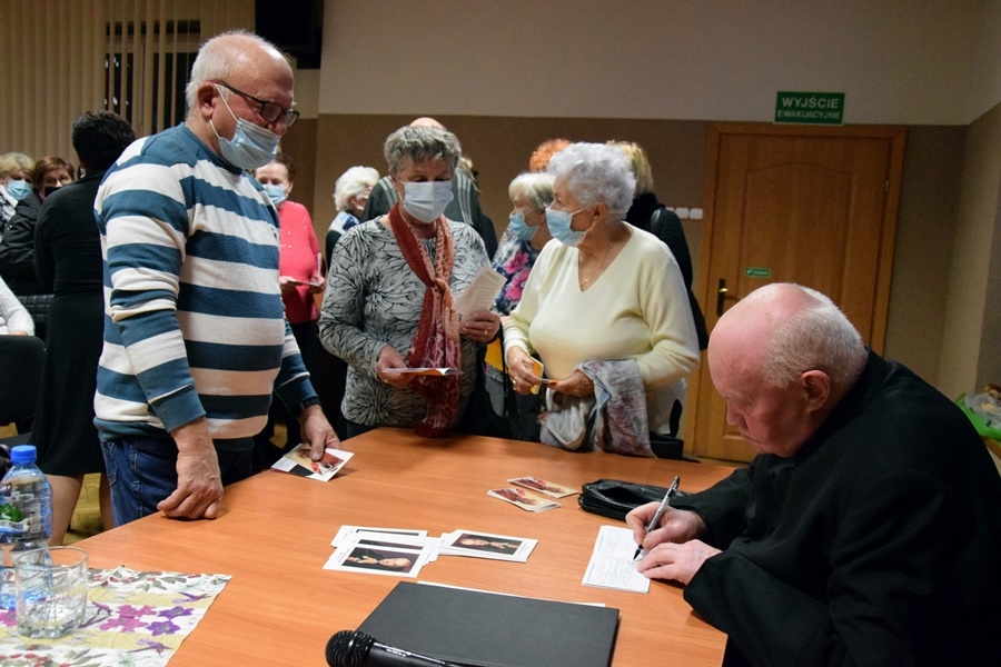 Ksiądz Warczak opowiadał o Prymasie Tysiąclecia
