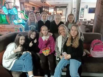 Mikołajkowy wyjazd integracyjny klasy VI z Lądku