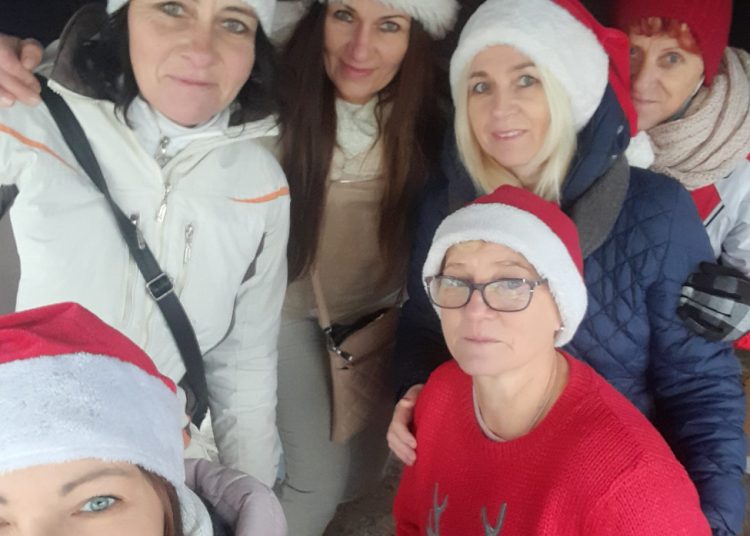 Panie z Gółkowa na Jarmarku Bożonarodzeniowym