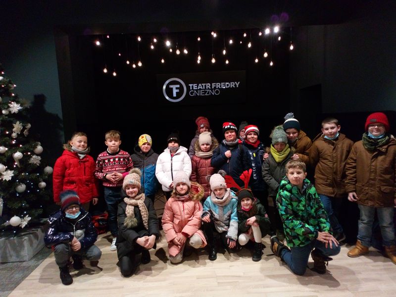 Ze Strzałkowa do Teatru Fredry