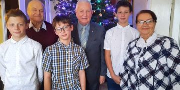 Dzieci dostały paczki od starostwa