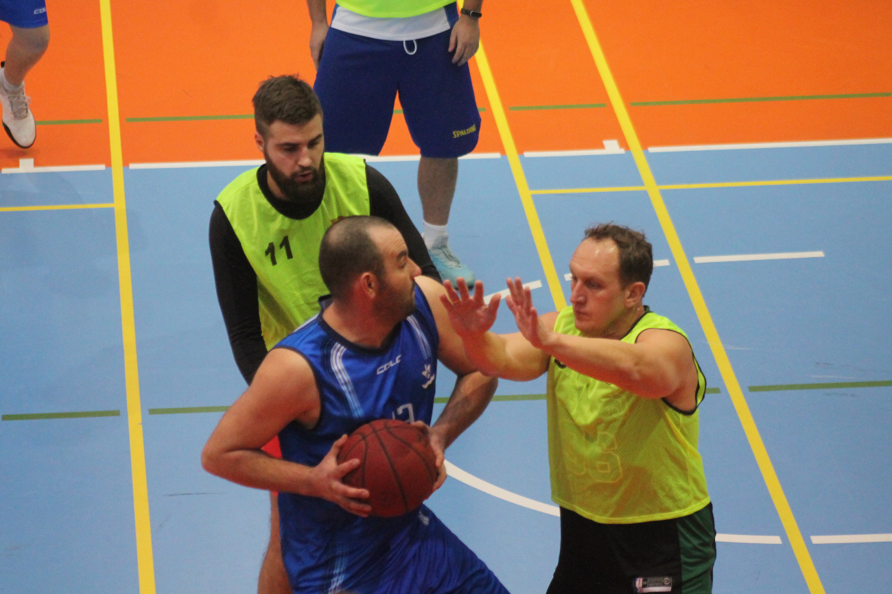 „Nowy” Grom pierwszym liderem