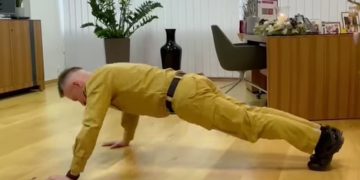 Komendant główny PSP pompuje dla Tymka