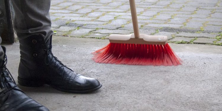 Dziesięciu na prace społecznie-użyteczne