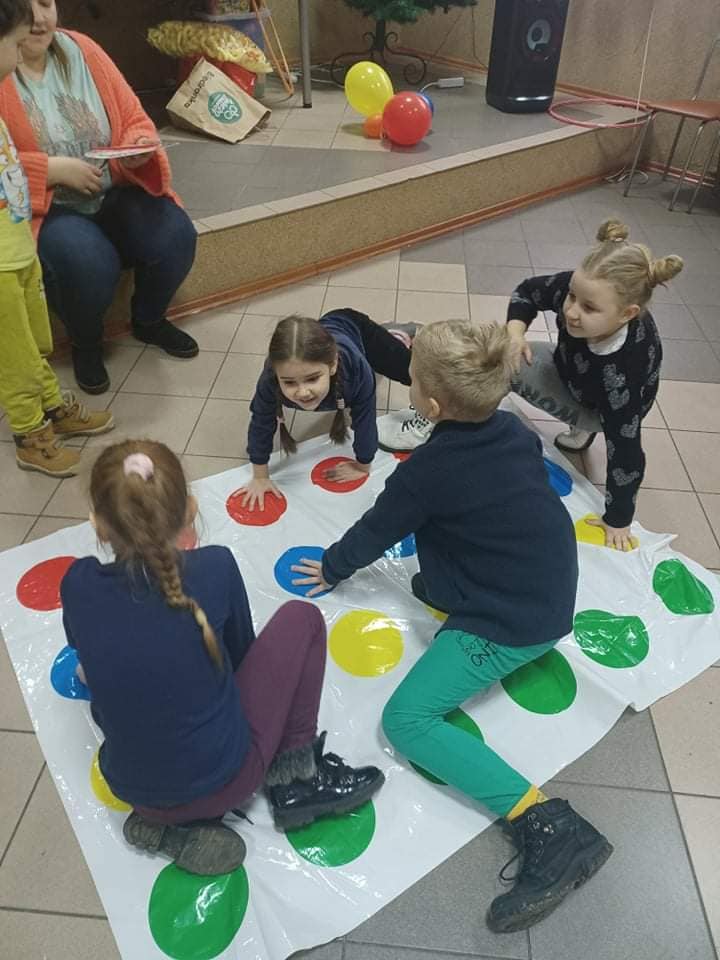 Panie z KGW w Gółkowie dla dzieci