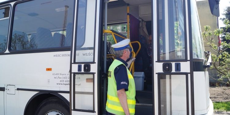 Będą kontrolować autobusy
