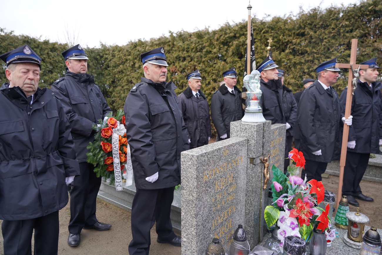 Pożegnali wieloletniego prezesa OSP Babin GALERIA ZDJĘĆ