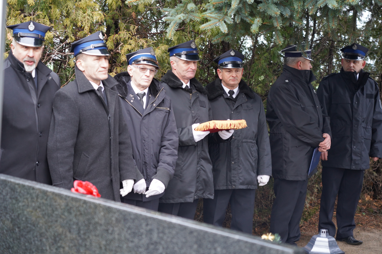 Pożegnali wieloletniego prezesa OSP Babin GALERIA ZDJĘĆ