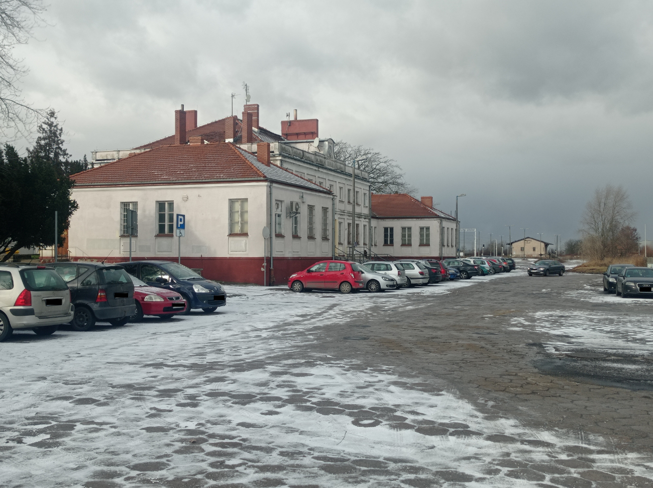 Dworzec w Słupcy. Pociąg już dawno odjechał… GALERIA ZDJĘĆ