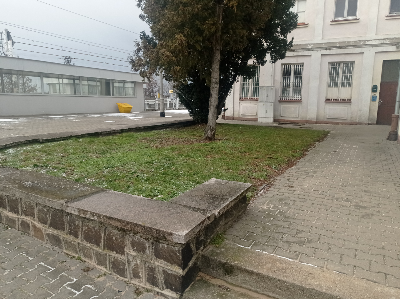 Dworzec w Słupcy. Pociąg już dawno odjechał… GALERIA ZDJĘĆ