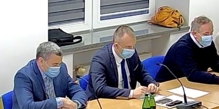 Radni o swoich podwyżkach. Nikt nie głosował przeciw