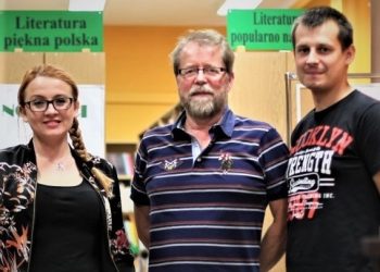 Stawiają na wspomnienia i czar anegdoty