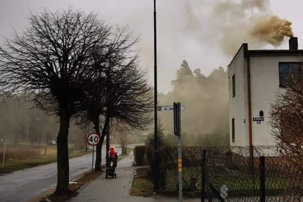 Kominy w Słupcy wciąż kopcą