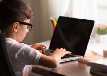 581 tys. zł na na sprzęt komputerowy