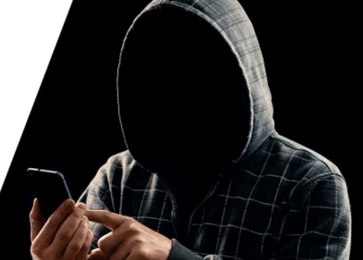 Wyłudzili pieniądze od staruszki