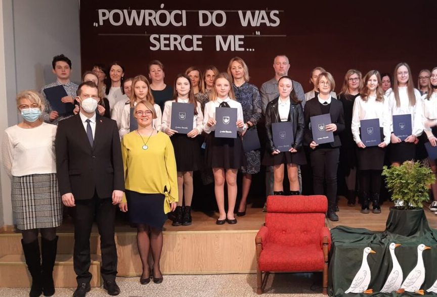 Najlepsi uczniowie ze stypendiami