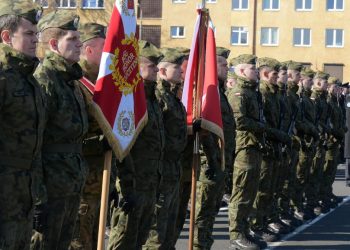 Zbiórka i apel wojska w Powidzu