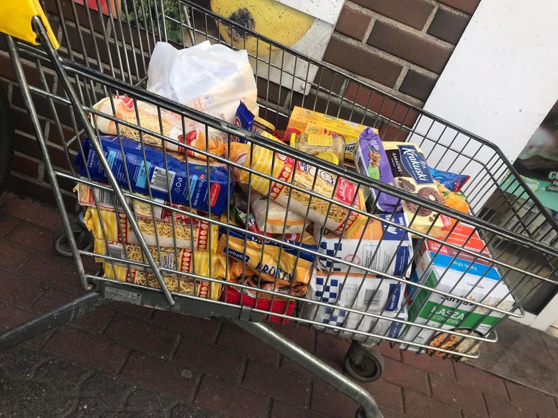 Wolontariusze ze Strzałkowa wspierają Bank Żywności