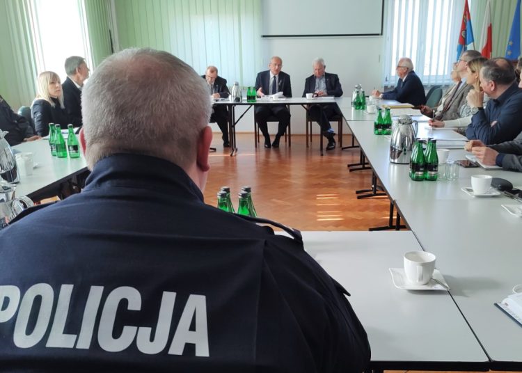 Obradował sztab kryzysowy. Ustalali, jak pomóc uchodźcom