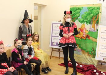 Pasowanie na czytelnika w Jedynce