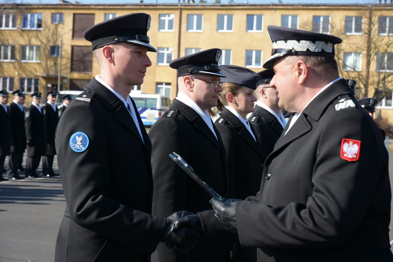 Zbiórka i apel wojska w Powidzu