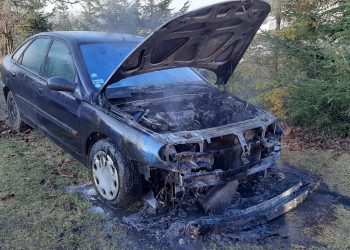 Samochód stanął w ogniu