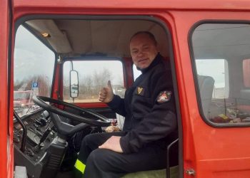 Wilczna przekazała auto na Ukrainę