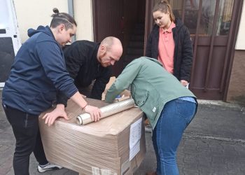 Dary z Powidza trafią na front