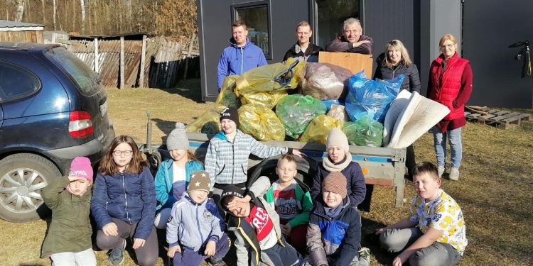 Sprzątanie świata w Powidzu Osiedle