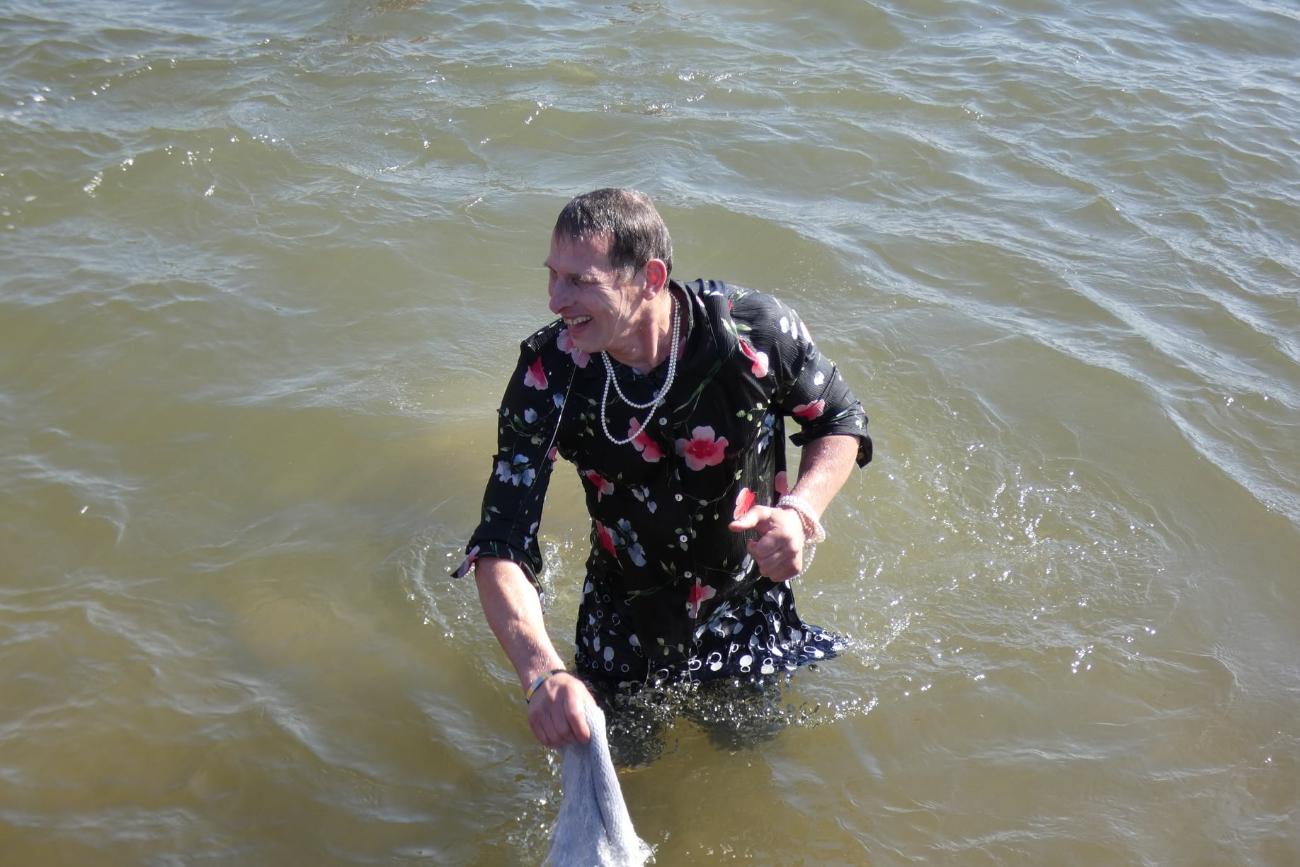 Powiedzieli sobie „tak” podczas kąpieli w wodzie GALERIA ZDJĘĆ