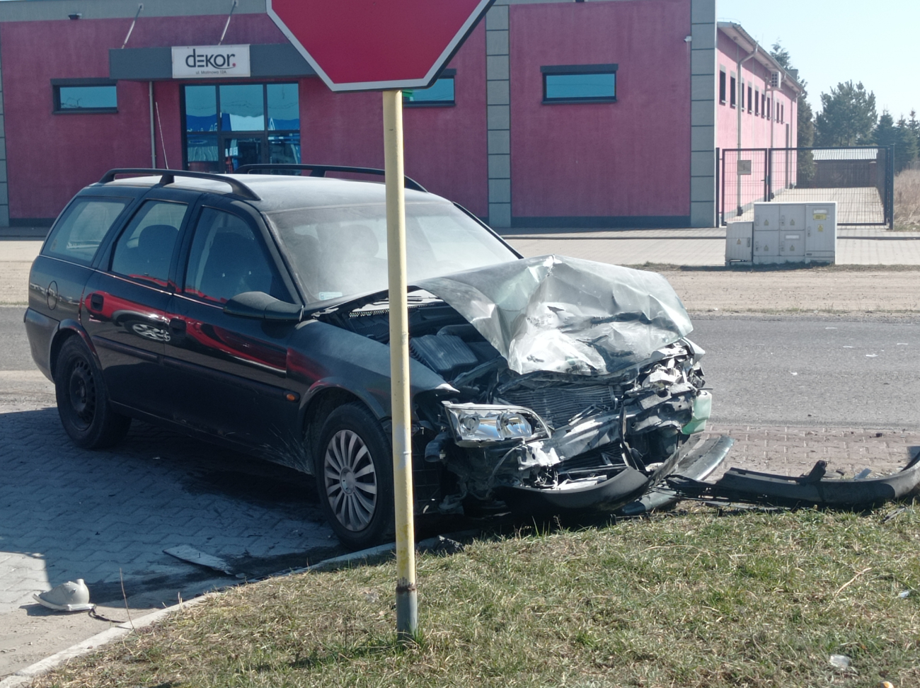 Kolizja dwóch aut w Piotrowicach