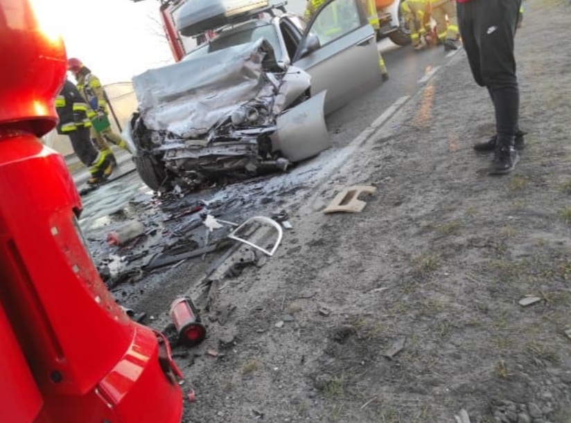 Zderzył się czołowo z ciężarówką