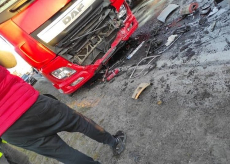 Zderzył się czołowo z ciężarówką