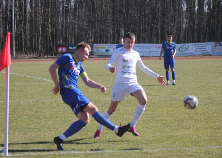 Piłkarska sobota. Czerwono-żółta Gajowa