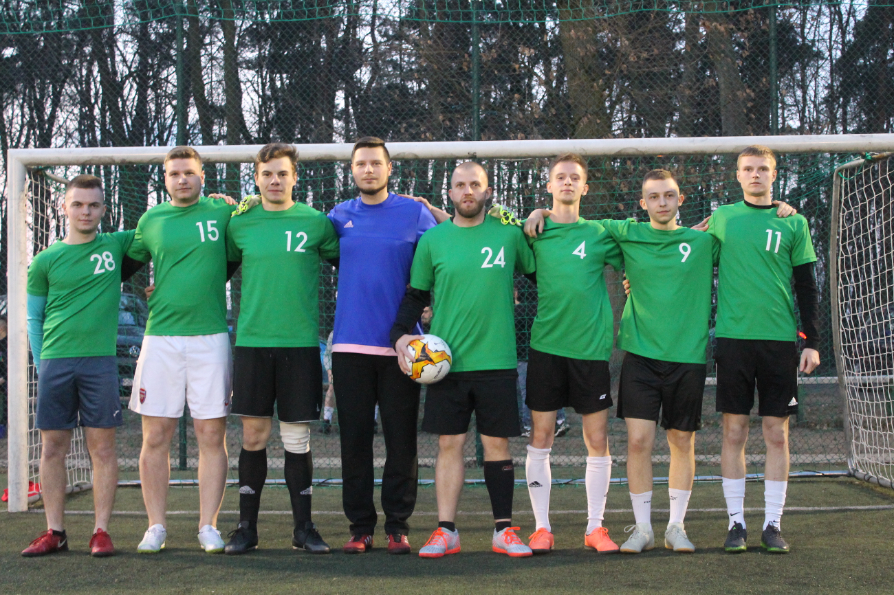 Qźnia Talentu pierwszym liderem