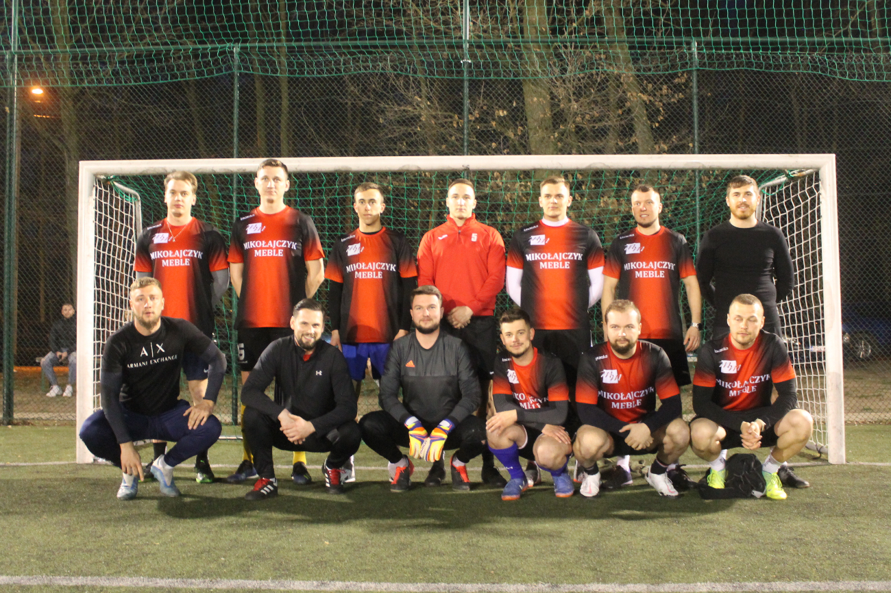 Qźnia Talentu pierwszym liderem