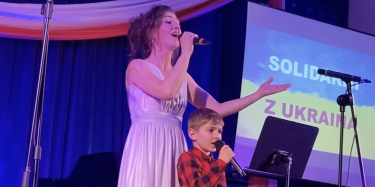 Trudno powstrzymać łzy. Zobacz koncert