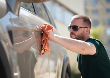 Na co zwrócić uwagę kupując okulary przeciwsłoneczne?