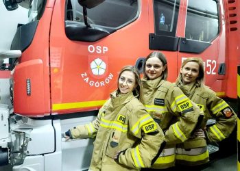 Z miłości do czerwieni,  czyli o strażakach na obcasach