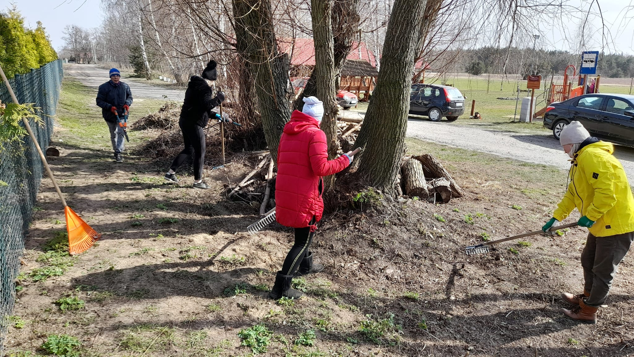 Sprzątali mieszkańcy Gółkowa