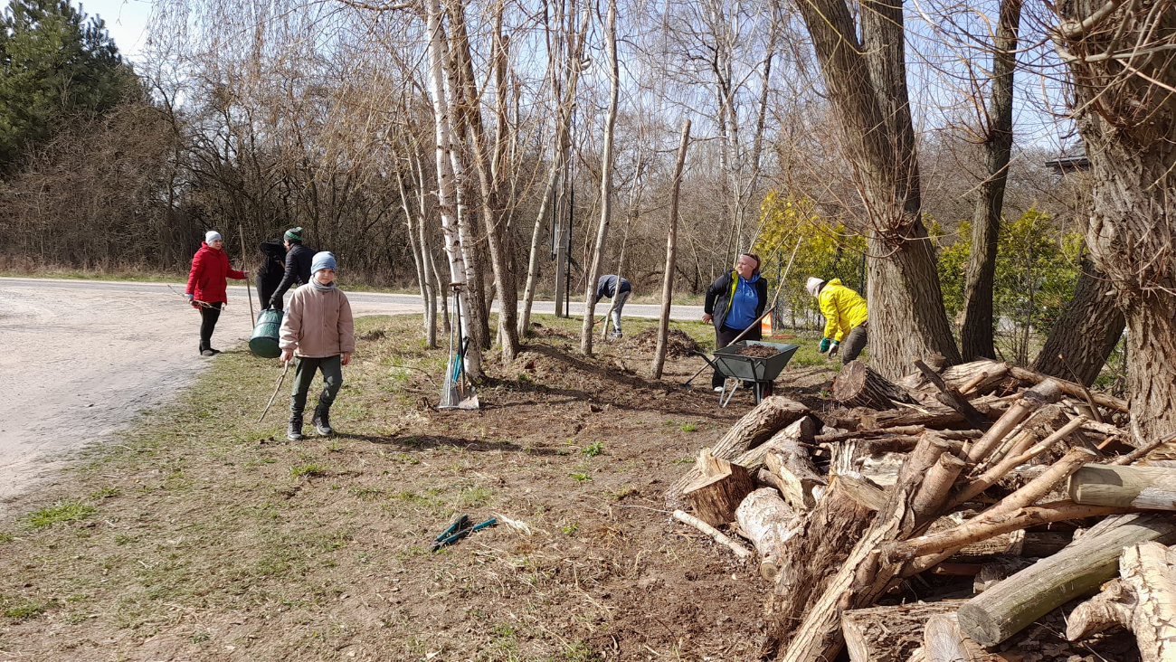 Sprzątali mieszkańcy Gółkowa